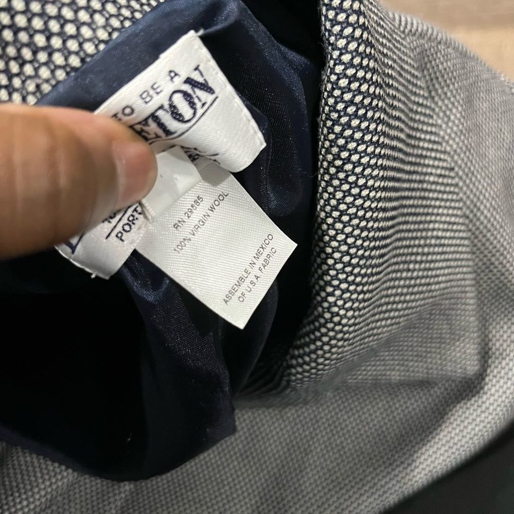 Pendletonwomen's Gray 100% Wool Suit - image 5